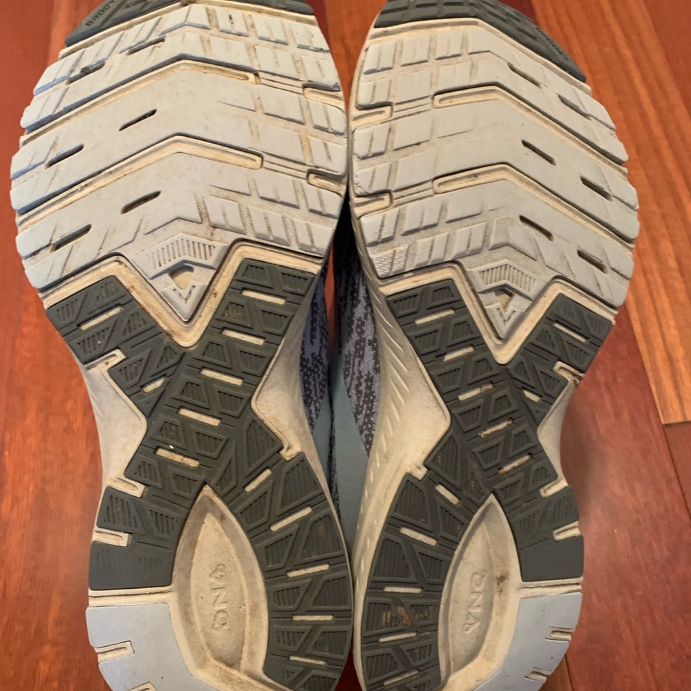 Brooks - Picture 5 of 6
